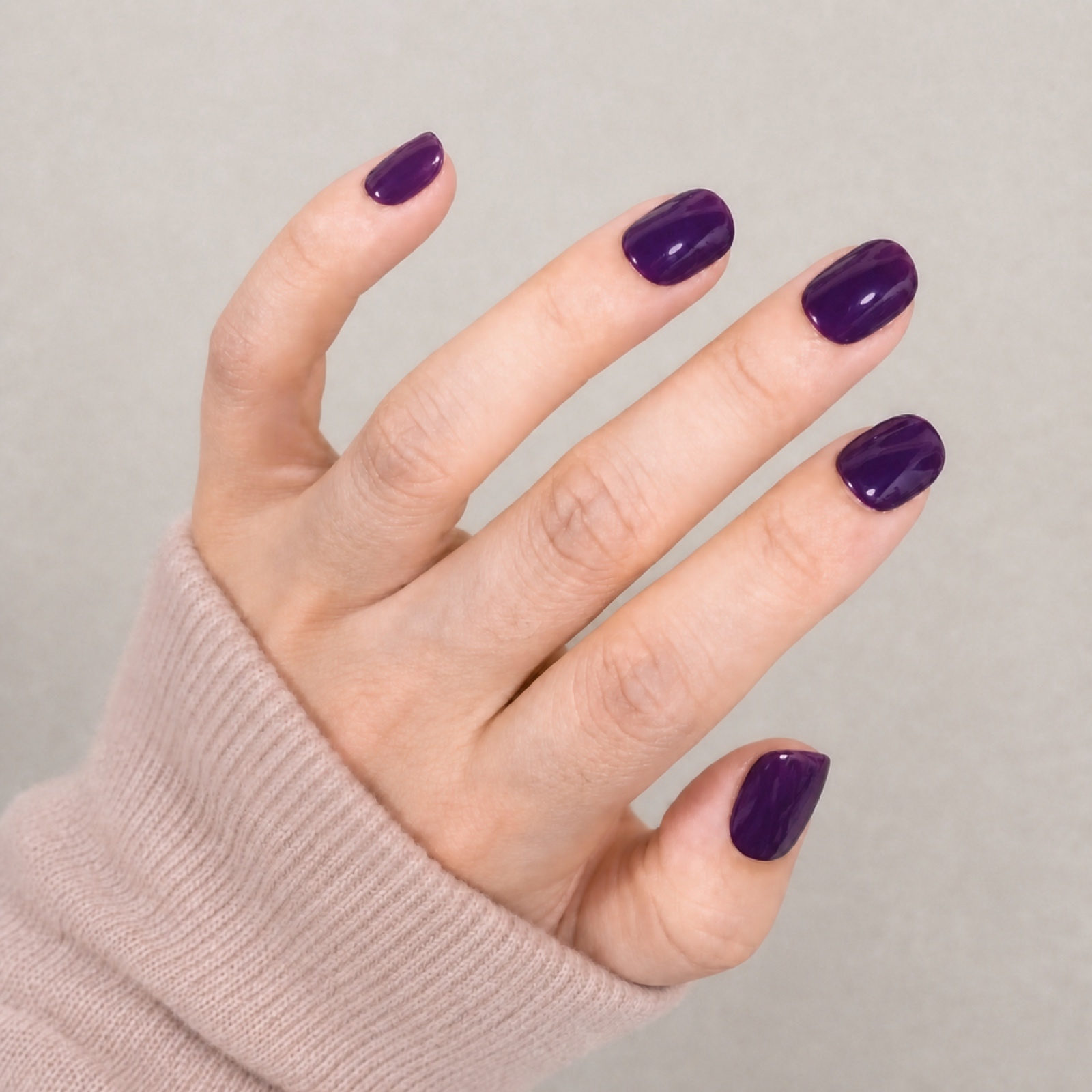Plum Oval press-on nails